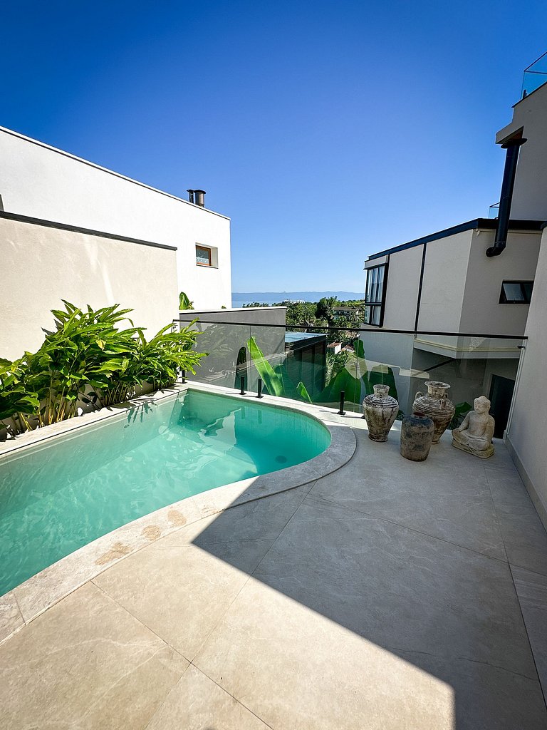 Piscina aquecida, hidro, espaço gourmet e vista
