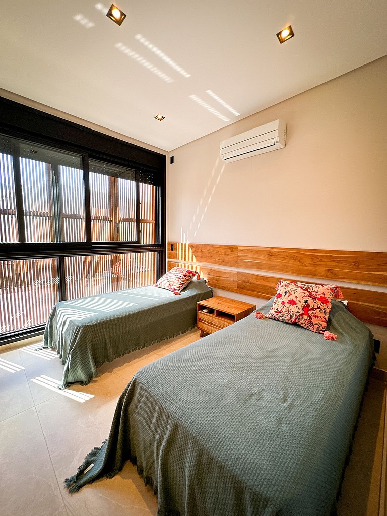 Piscina aquecida, hidro, espaço gourmet e vista