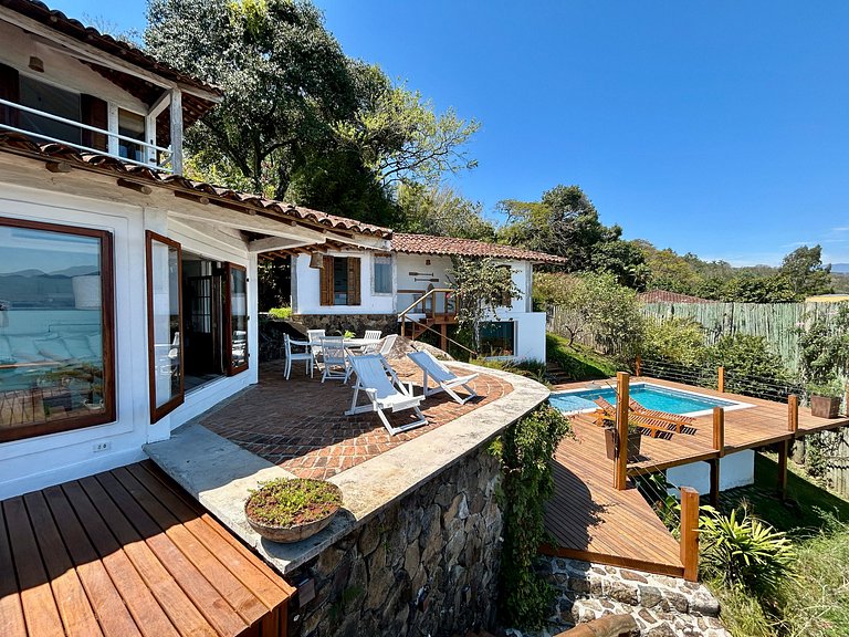Vista deslumbrante, piscina, sauna, churrasqueira