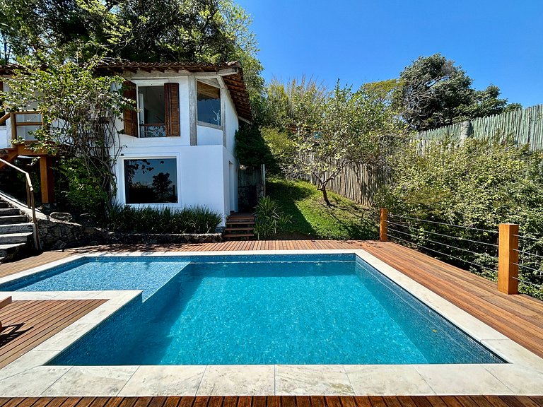 Vista deslumbrante, piscina, sauna, churrasqueira