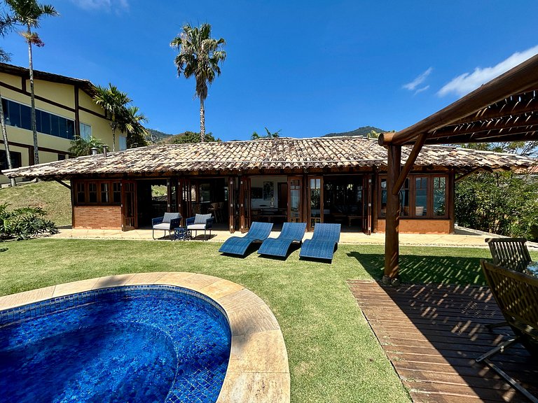 Piscina, espaço gourmet climatizado, vista mar