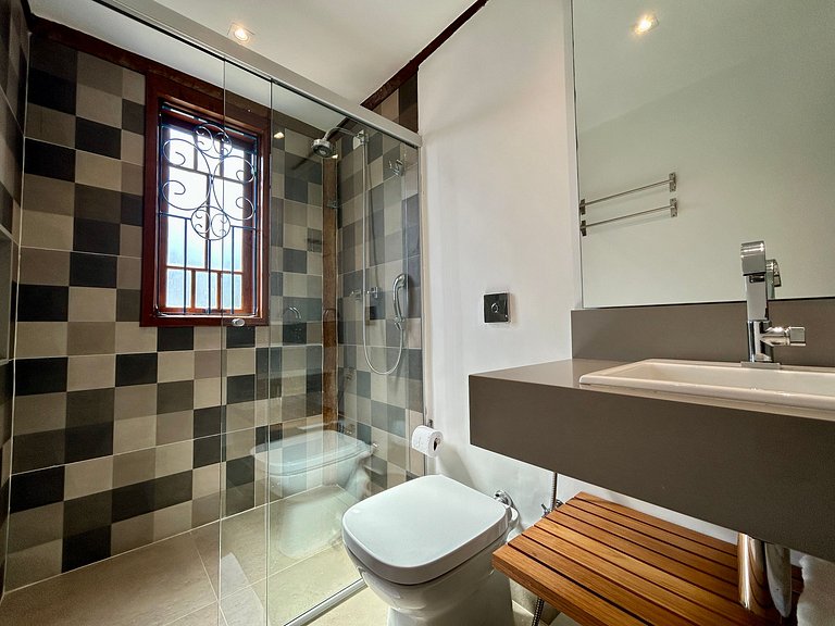 Piscina, espaço gourmet climatizado, vista mar