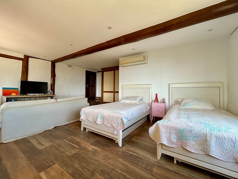 Piscina, espaço gourmet climatizado, vista mar