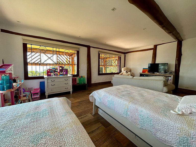 Piscina, espaço gourmet climatizado, vista mar