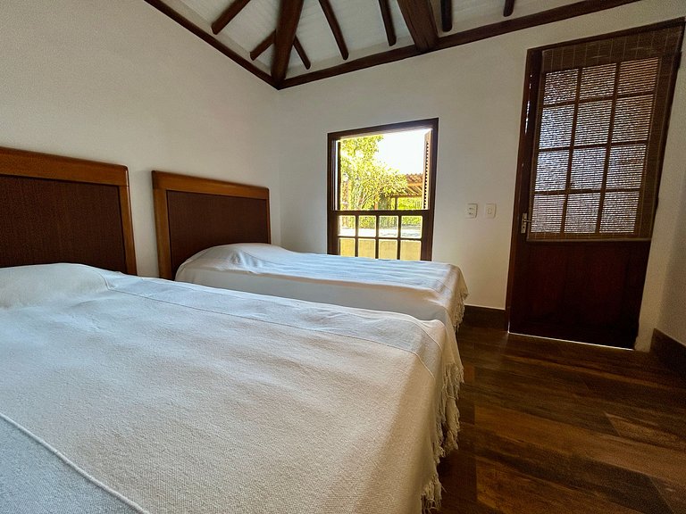 Piscina, espaço gourmet climatizado, vista mar
