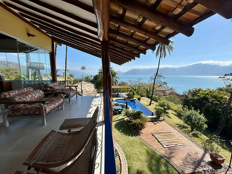 Piscina, espaço gourmet climatizado, vista mar