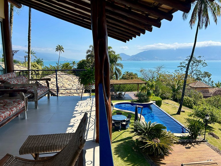 Piscina, espaço gourmet climatizado, vista mar