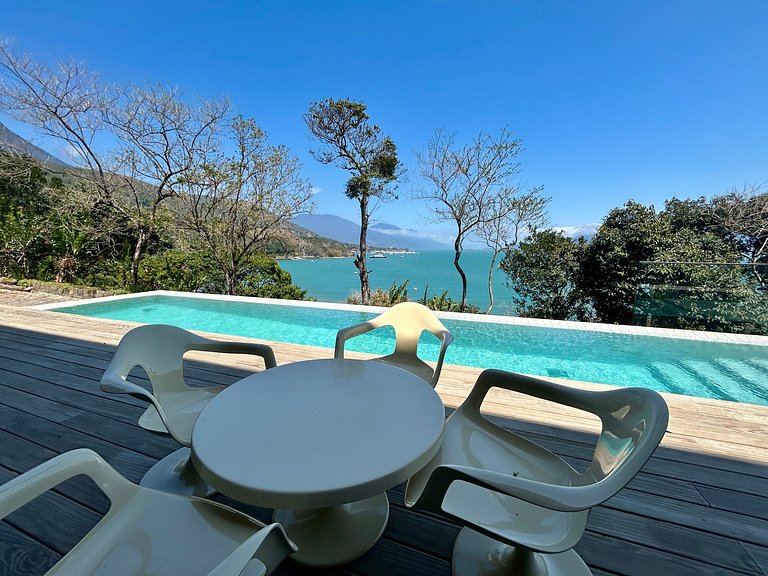 Casa contemporânea, piscina, vista, espaço gourmet