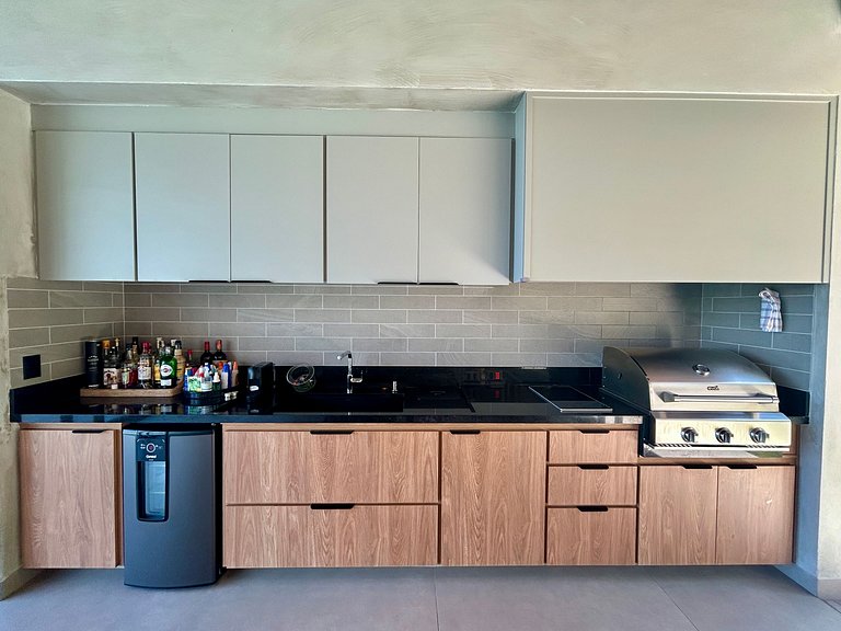 Casa contemporânea, piscina, vista, espaço gourmet