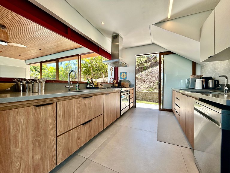 Casa contemporânea, piscina, vista, espaço gourmet