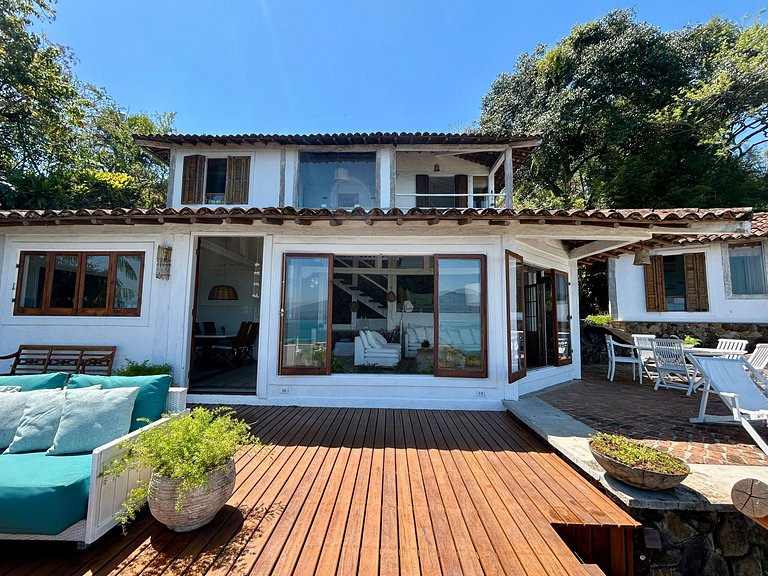 Vista deslumbrante, piscina, sauna, churrasqueira