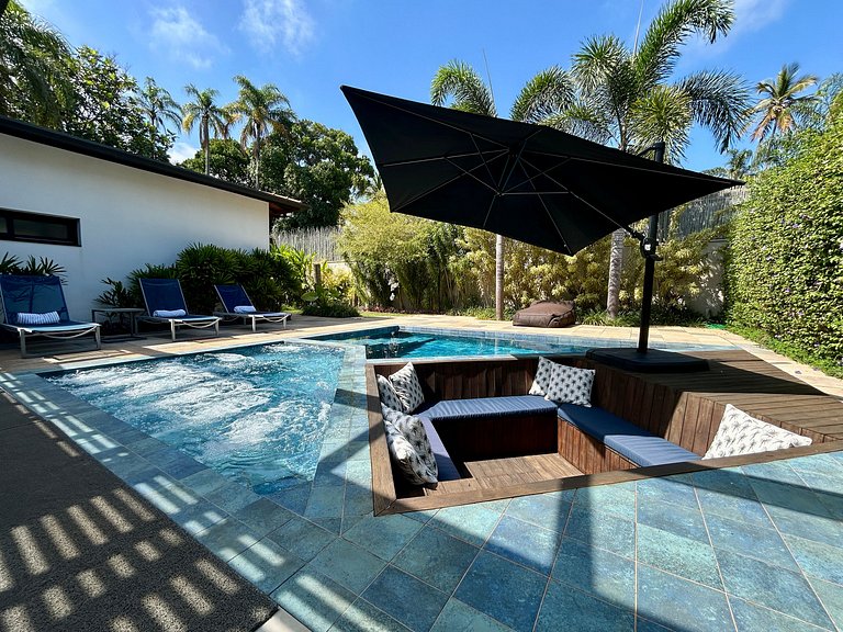 Casa de Alto Padrão no Condomínio Palmares – Frente ao Mar e