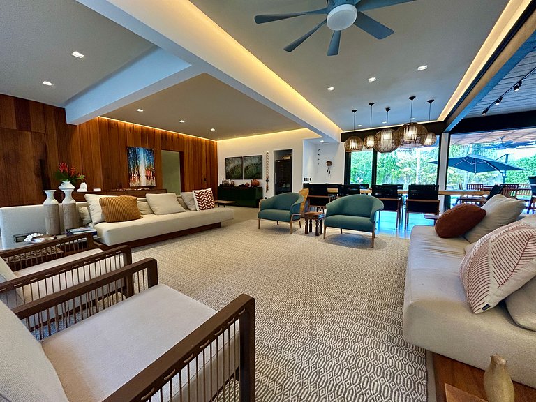 Casa de Alto Padrão no Condomínio Palmares – Frente ao Mar e