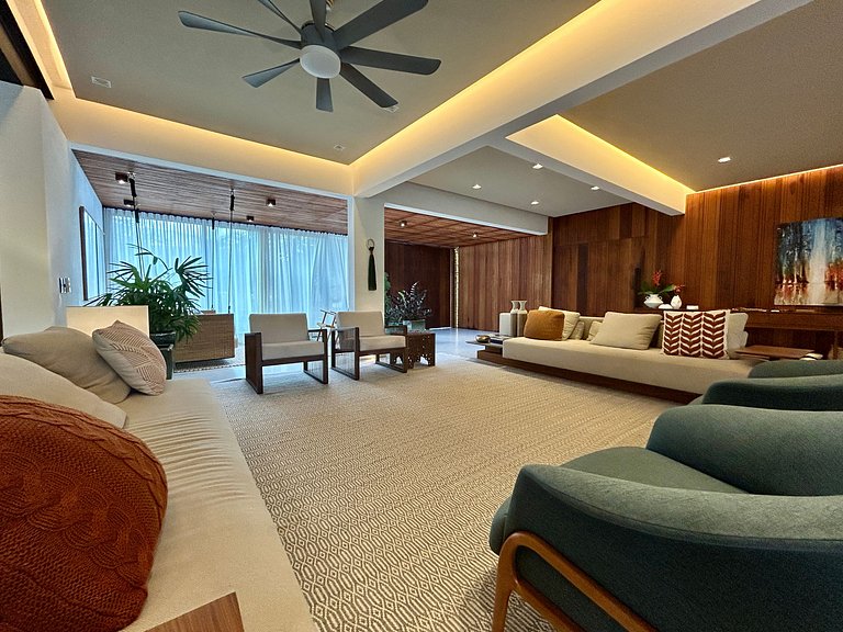 Casa de Alto Padrão no Condomínio Palmares – Frente ao Mar e