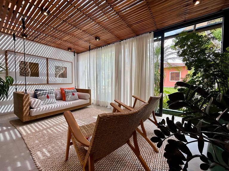 Casa de Alto Padrão no Condomínio Palmares – Frente ao Mar e