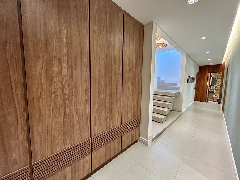 Casa de Alto Padrão no Condomínio Palmares – Frente ao Mar e