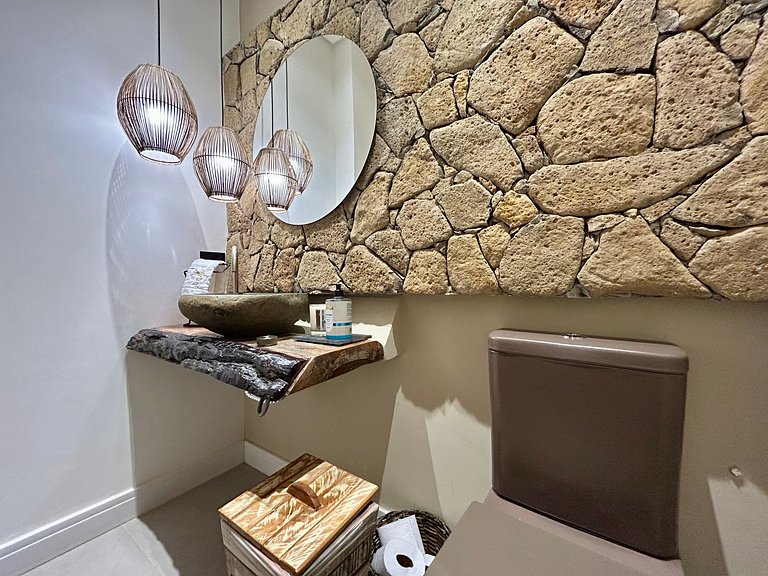 Casa de Alto Padrão no Condomínio Palmares – Frente ao Mar e