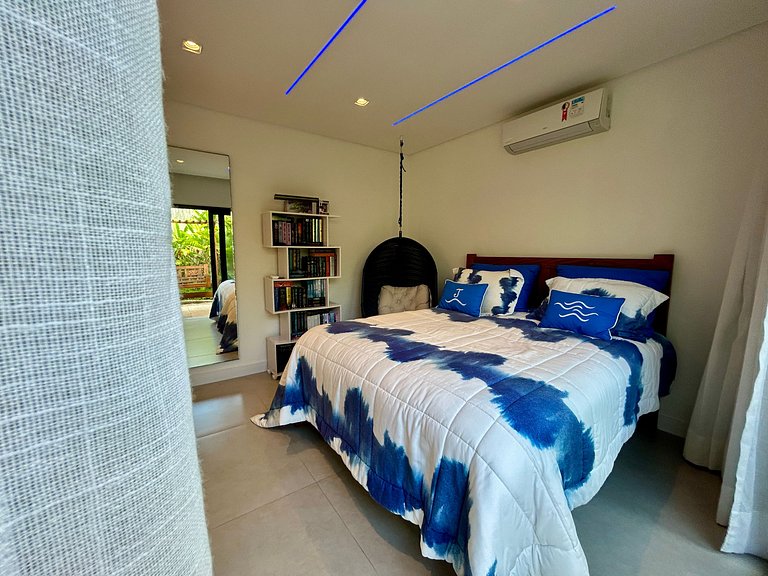 Casa de Alto Padrão no Condomínio Palmares – Frente ao Mar e