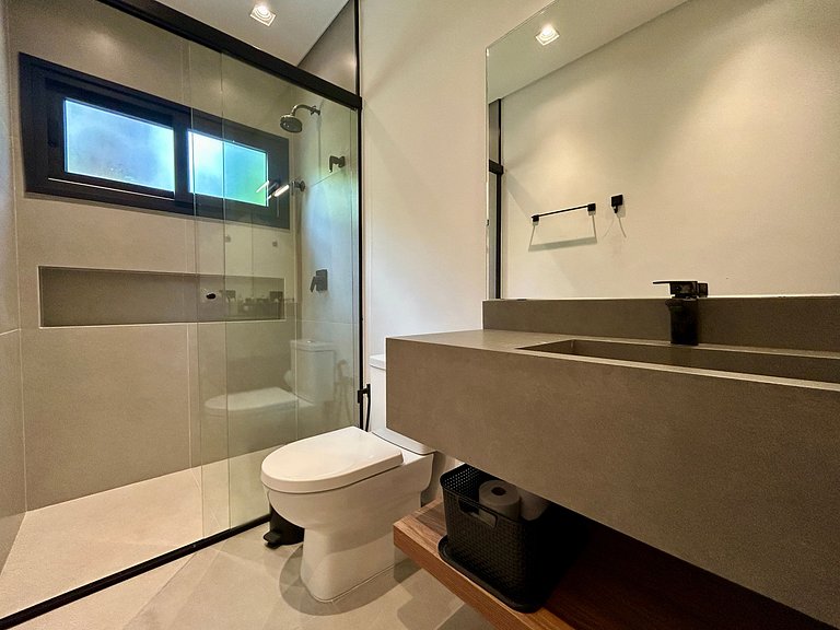 Casa de Alto Padrão no Condomínio Palmares – Frente ao Mar e