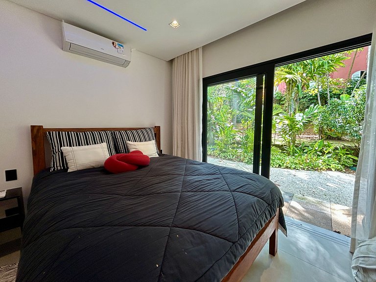 Casa de Alto Padrão no Condomínio Palmares – Frente ao Mar e