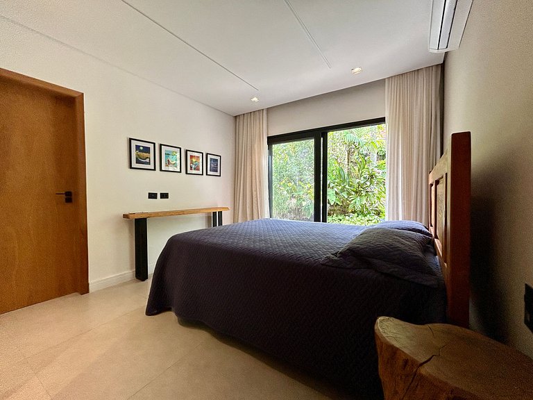 Casa de Alto Padrão no Condomínio Palmares – Frente ao Mar e