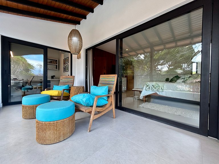 Casa de Alto Padrão no Condomínio Palmares – Frente ao Mar e