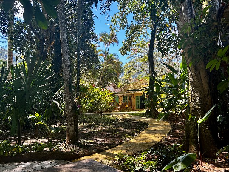 Refúgio, natureza, cachoeira e espaço gourmet