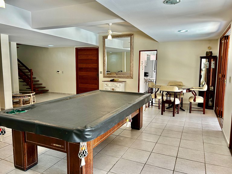 A 50m da praia Itaguassu, piscina, churrasqueira