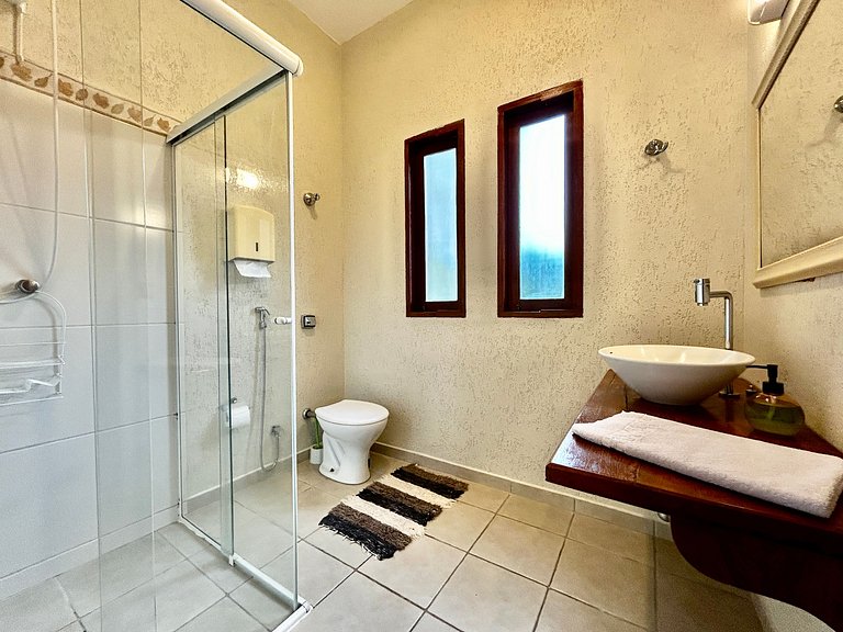 A 50m da praia Itaguassu, piscina, churrasqueira