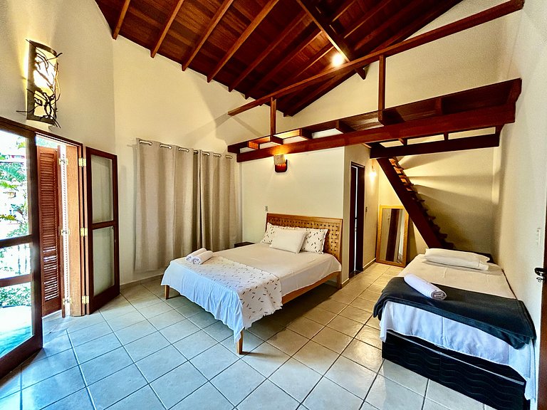 A 50m da praia Itaguassu, piscina, churrasqueira