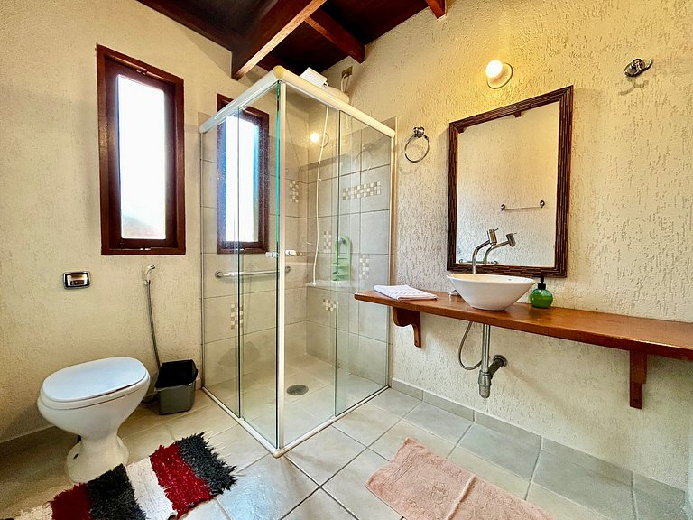 A 50m da praia Itaguassu, piscina, churrasqueira