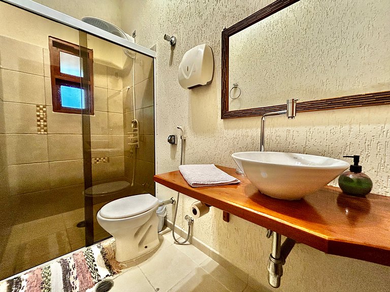 A 50m da praia Itaguassu, piscina, churrasqueira