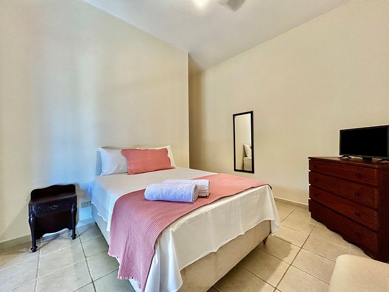 A 50m da praia Itaguassu, piscina, churrasqueira