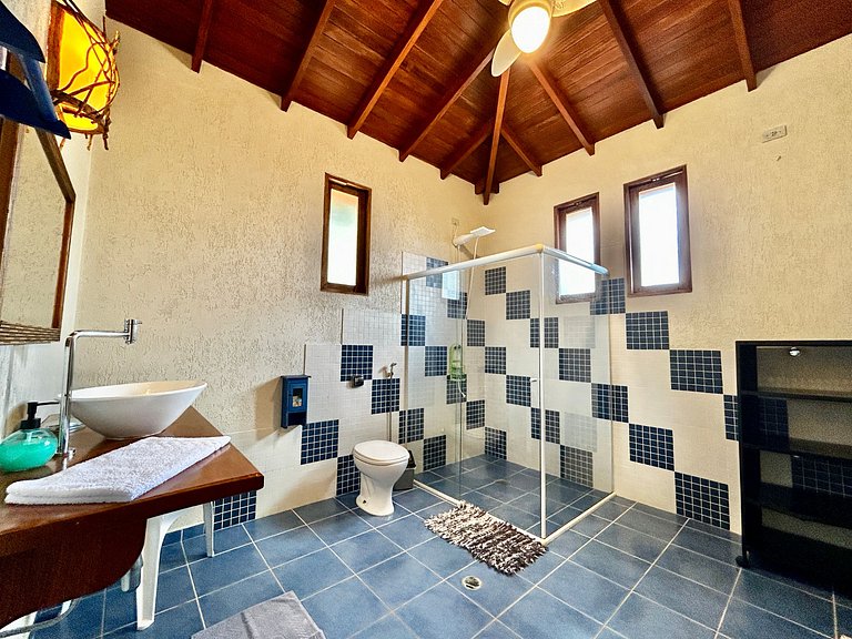 A 50m da praia Itaguassu, piscina, churrasqueira