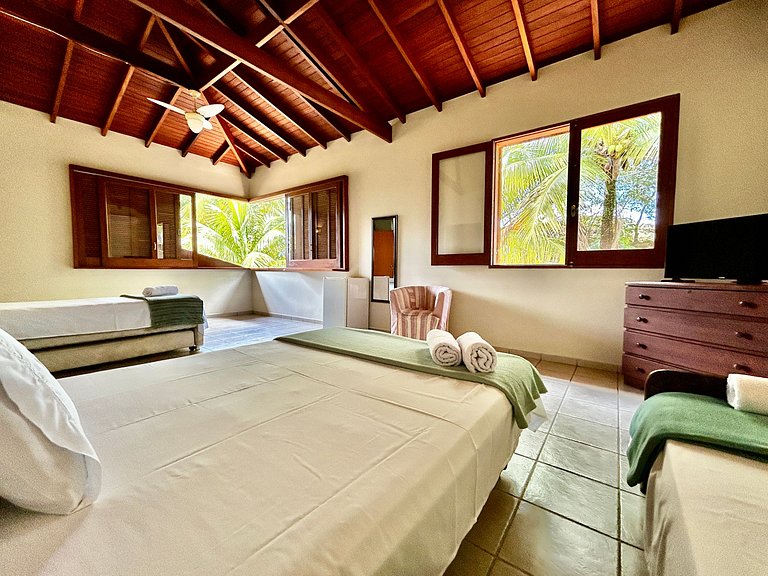 A 50m da praia Itaguassu, piscina, churrasqueira