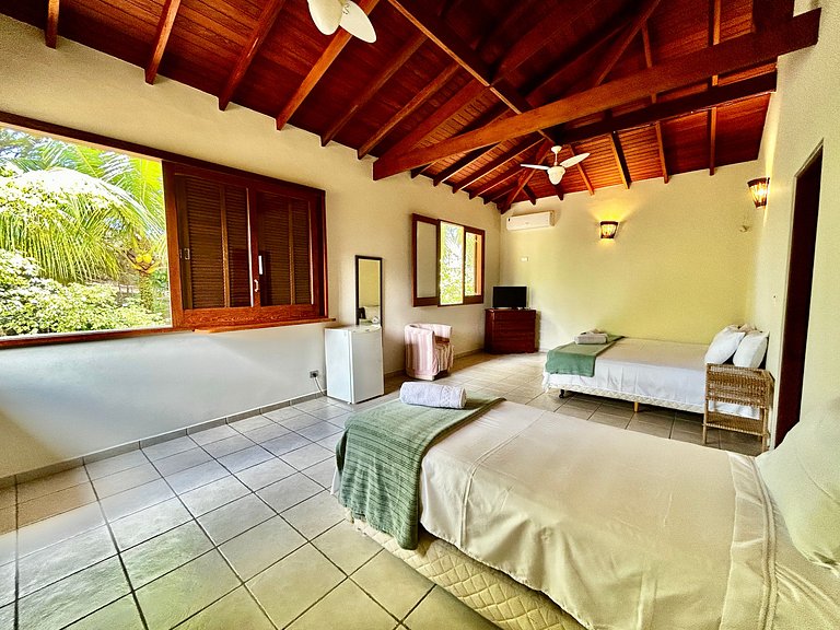 A 50m da praia Itaguassu, piscina, churrasqueira