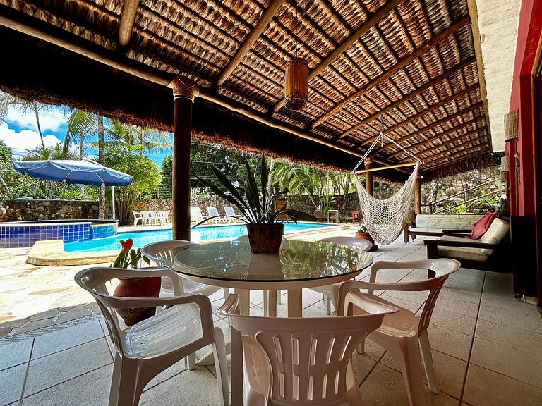 A 50m da praia Itaguassu, piscina, churrasqueira