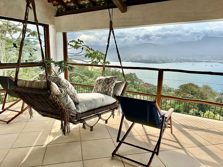 Vista deslumbrante, piscina e espaço gourmet