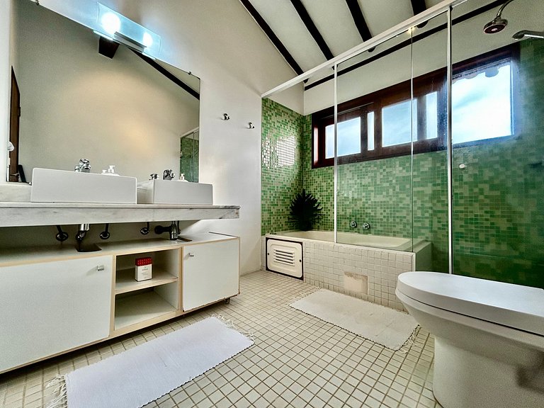 Vista deslumbrante, piscina e espaço gourmet