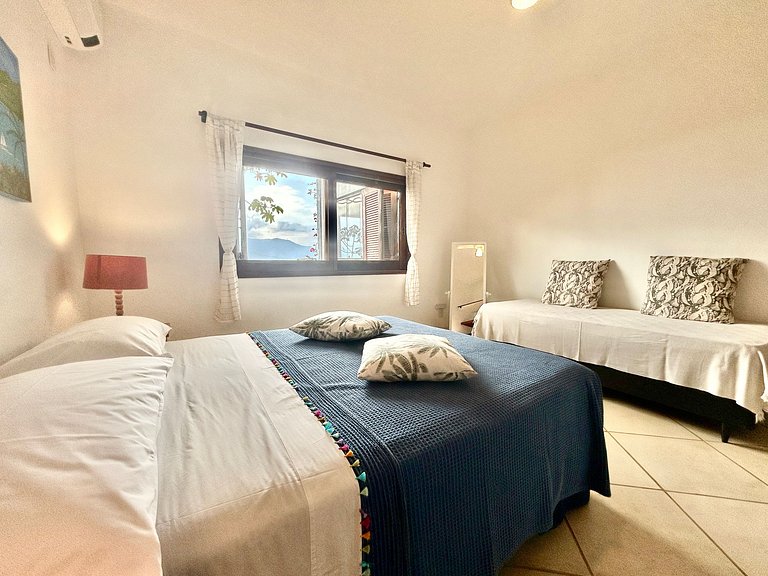 Vista deslumbrante, piscina e espaço gourmet