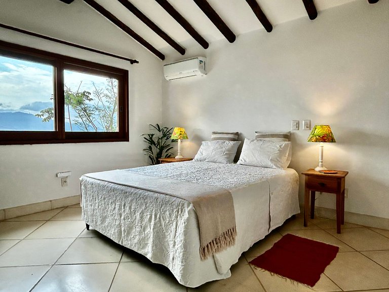 Vista deslumbrante, piscina e espaço gourmet