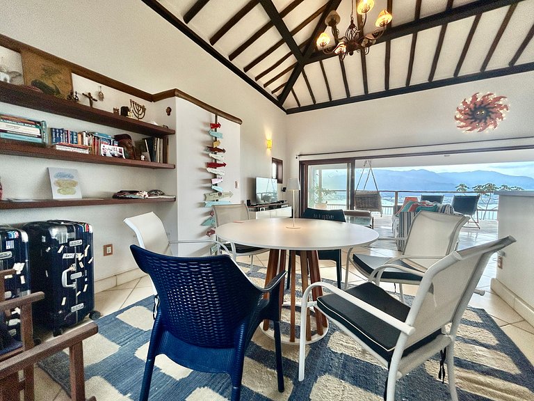 Vista deslumbrante, piscina e espaço gourmet