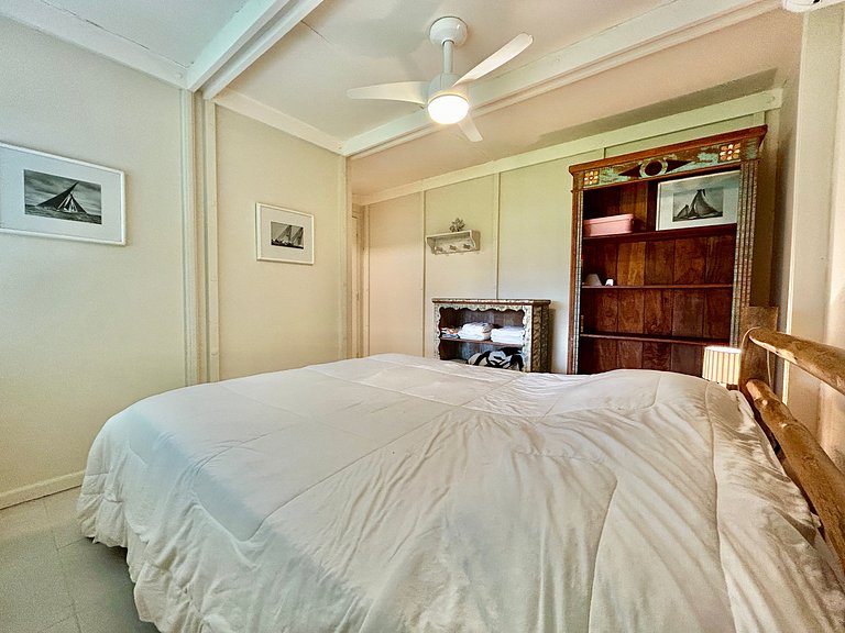 Casa em condomínio pé na areia com área gourmet