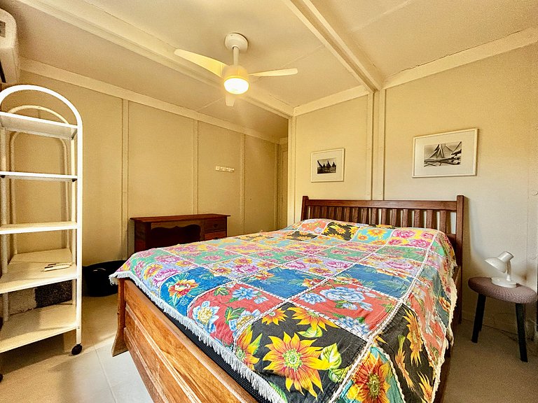 Casa em condomínio pé na areia com área gourmet