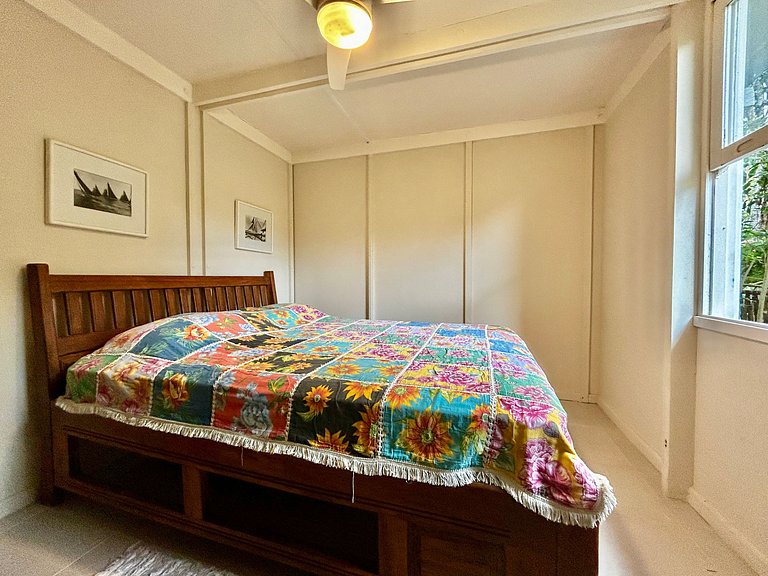 Casa em condomínio pé na areia com área gourmet