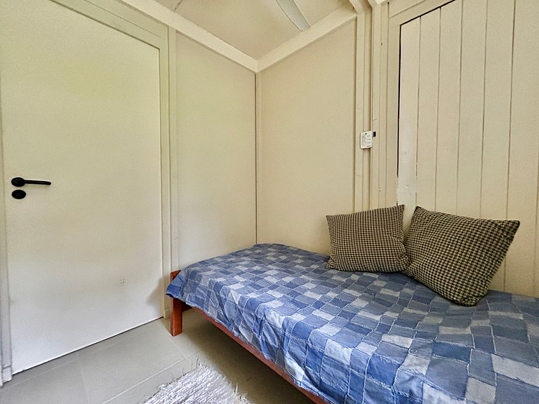 Casa em condomínio pé na areia com área gourmet