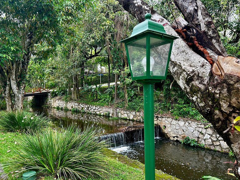 Casa em condomínio pé na areia com área gourmet