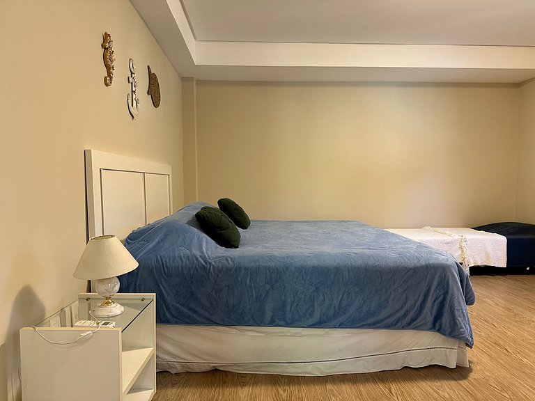 Luxuosa casa “porteira fechada” à venda – Feiticeira, Ilhabe