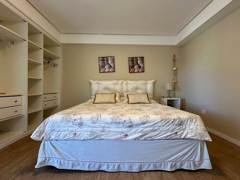 Luxuosa casa “porteira fechada” à venda – Feiticeira, Ilhabe