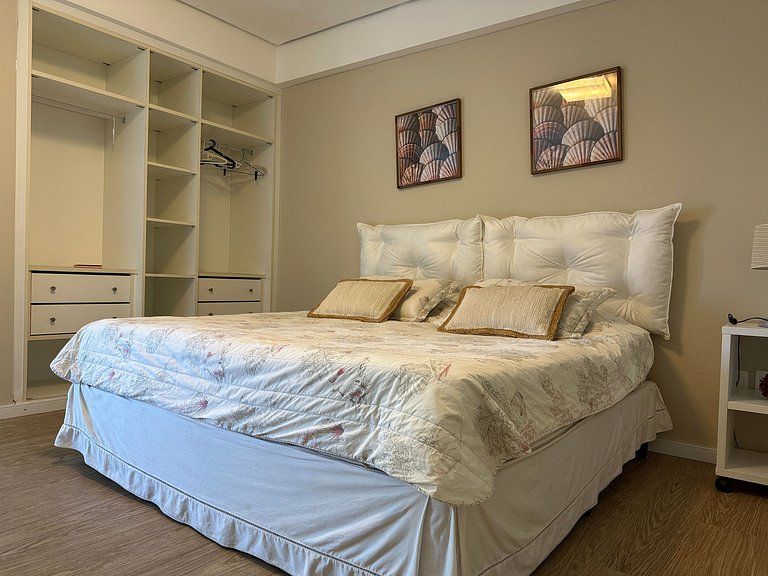 Luxuosa casa “porteira fechada” à venda – Feiticeira, Ilhabe